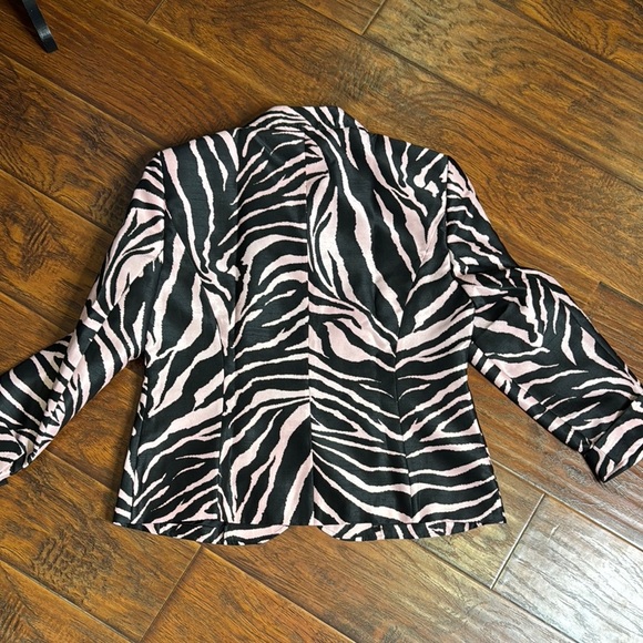 Basler Zebra Print Jacket - Black and Pink - Picture 3 of 8